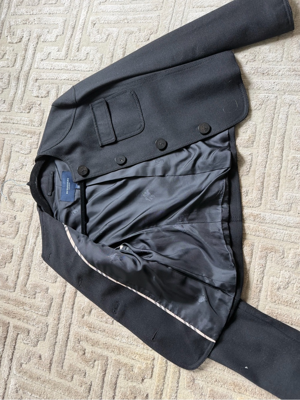 Burberry Women's Black Cropped Button Front Blazer Jacket - Picture 5 of 8